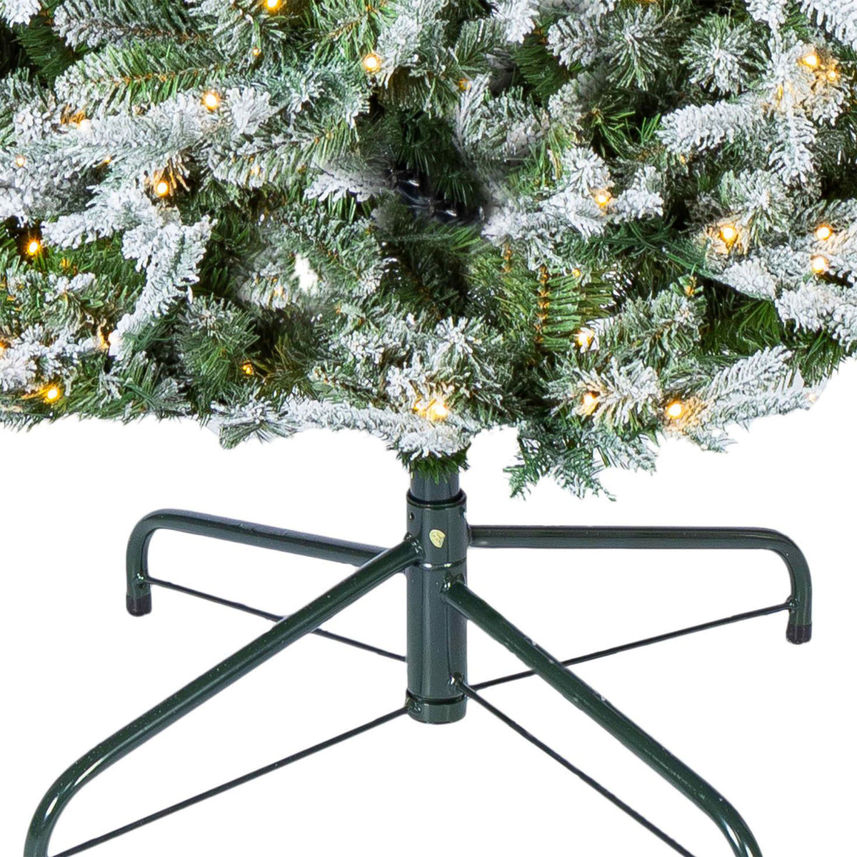 7.5 ft Pre-Lit Natural Cut Flocked Spruce Christmas Tree with 500 Warm White LED Lights and 2270 Tips