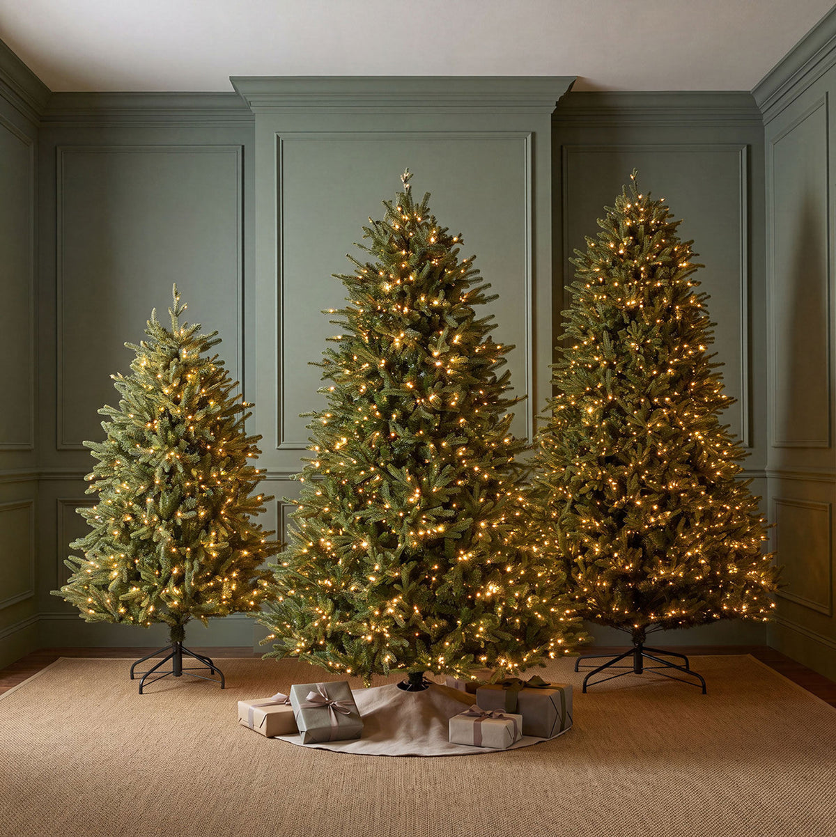 Natural Cut "Hallmark" Fir Tree 5' 400 LED Lights